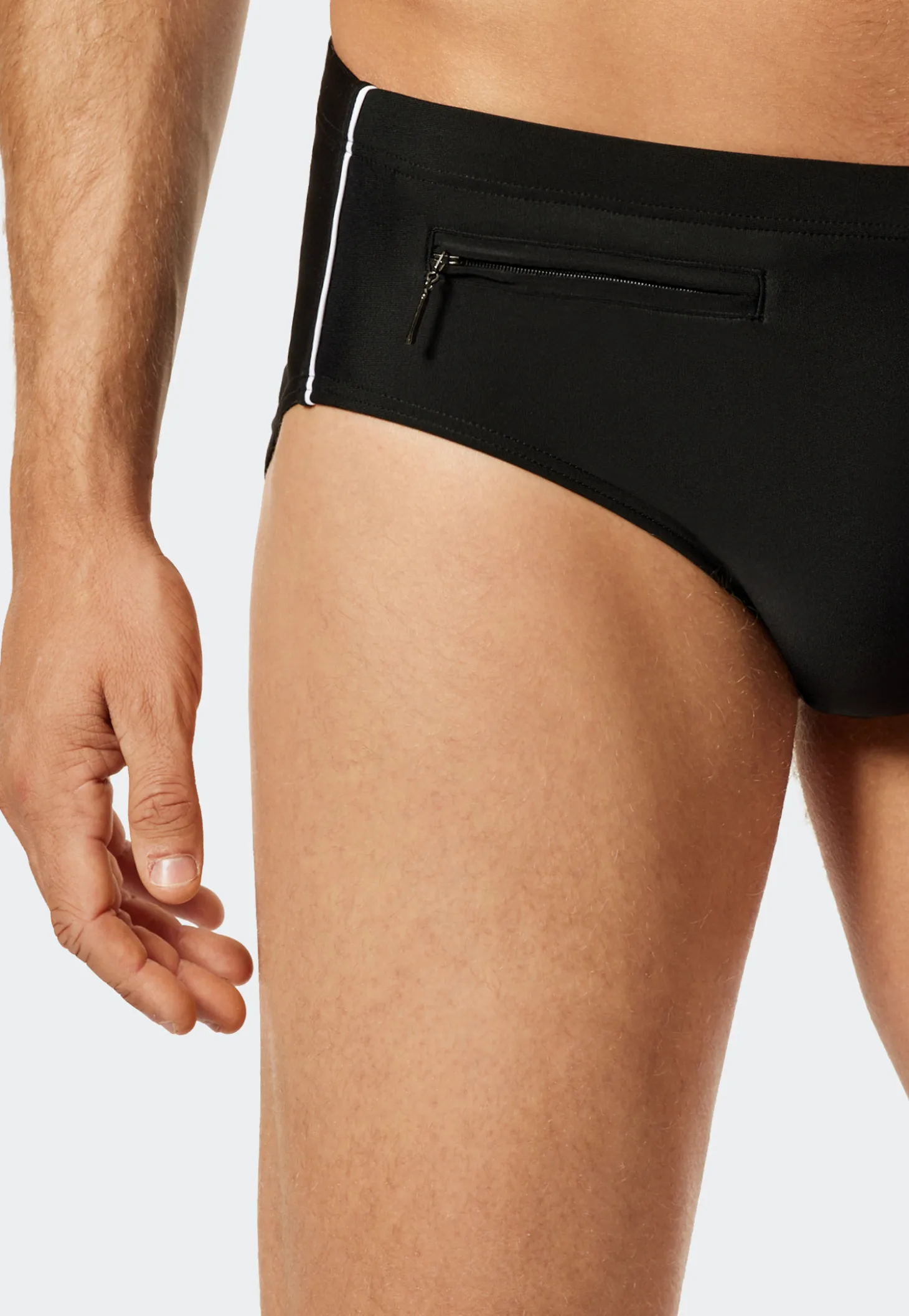 Badehose mit Reißverschluss-Tasche Wirkware feiner Streifen schwarz - Nautical Casual