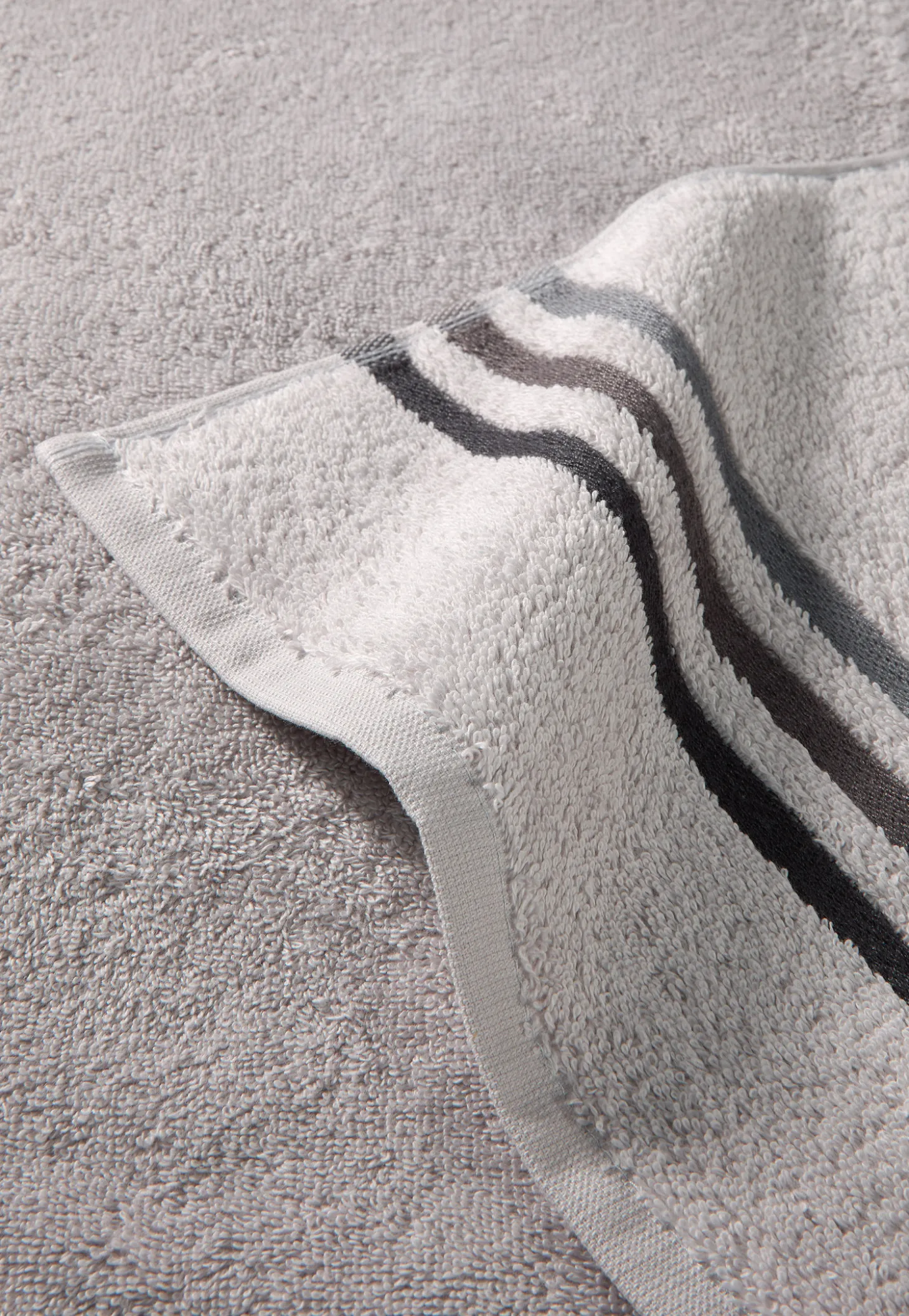 Handtuch Skyline Color 50x100 silber - SCHIESSER Home