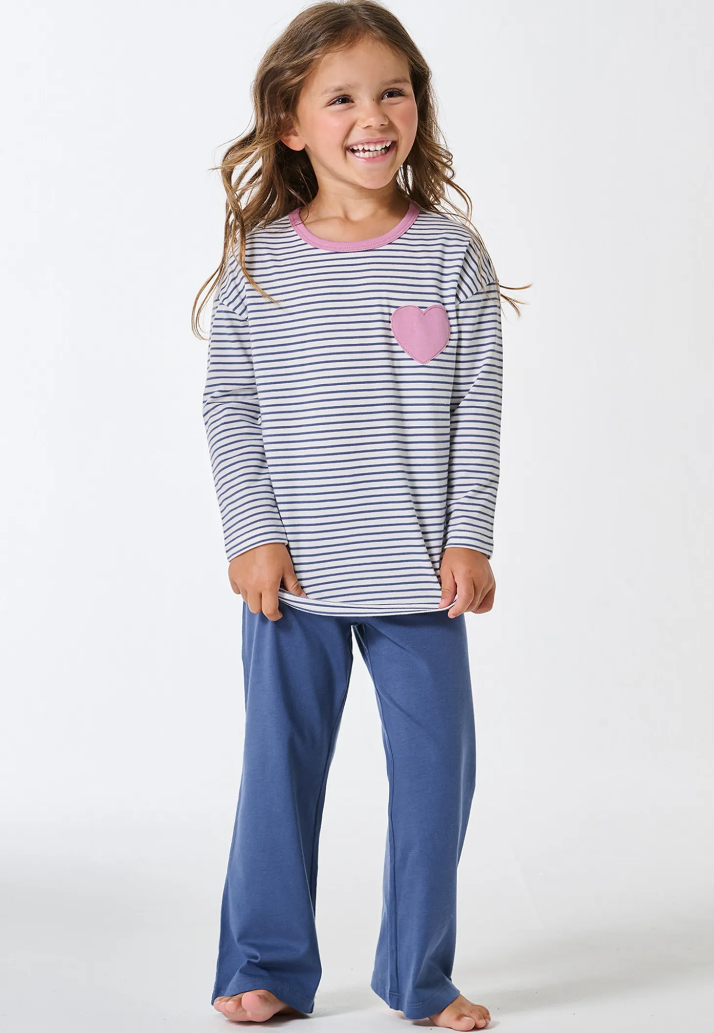 Schlafanzug lang Ringel Herz jeansblau - Kids Nightwear